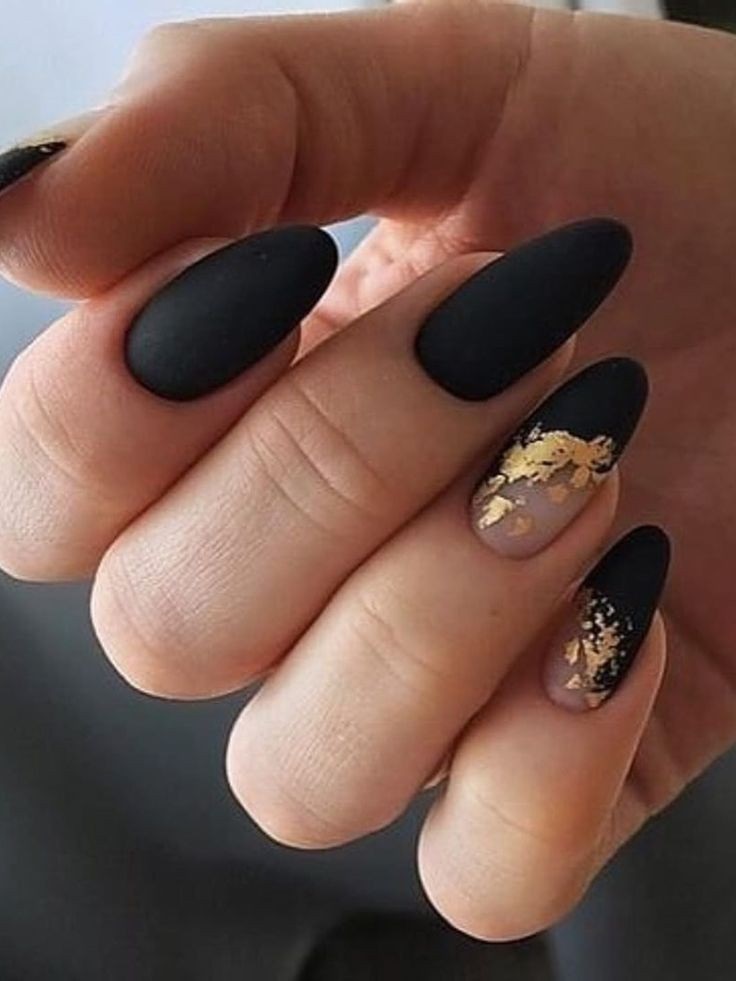 MANICURE CON APPLICAZIONE ACRIGEL